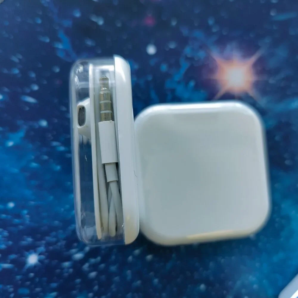 2pc WHITE Earbuds For iPhone IPad iPod Ear Pods Wired 3.5mm Headphone Sealed